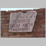 0996 ostia - regio v - insula xi - portico degli archi trionfali (v,xi,7-8) - schild.jpg